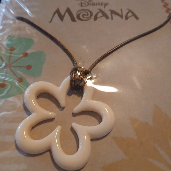 Disney Moana Cream Flower Brown Cord Necklace NIP - Picture 7 of 7